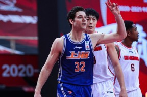 华体会-关于主教练变动引发球迷关注，球队走向何方的信息