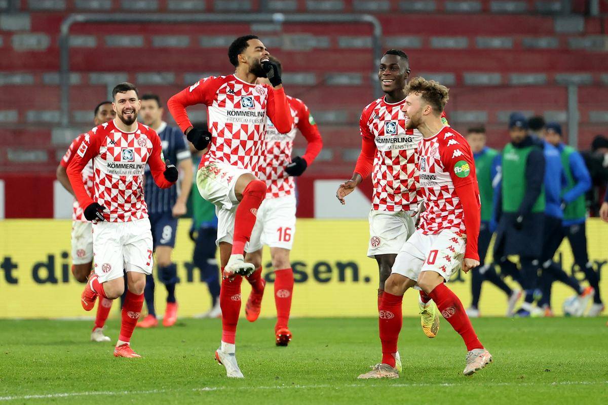 华体会体育-切尔西力克拜仁,莱万扑点救主德甲的简单介绍 第1张 华体会体育-切尔西力克拜仁,莱万扑点救主德甲的简单介绍 第1张