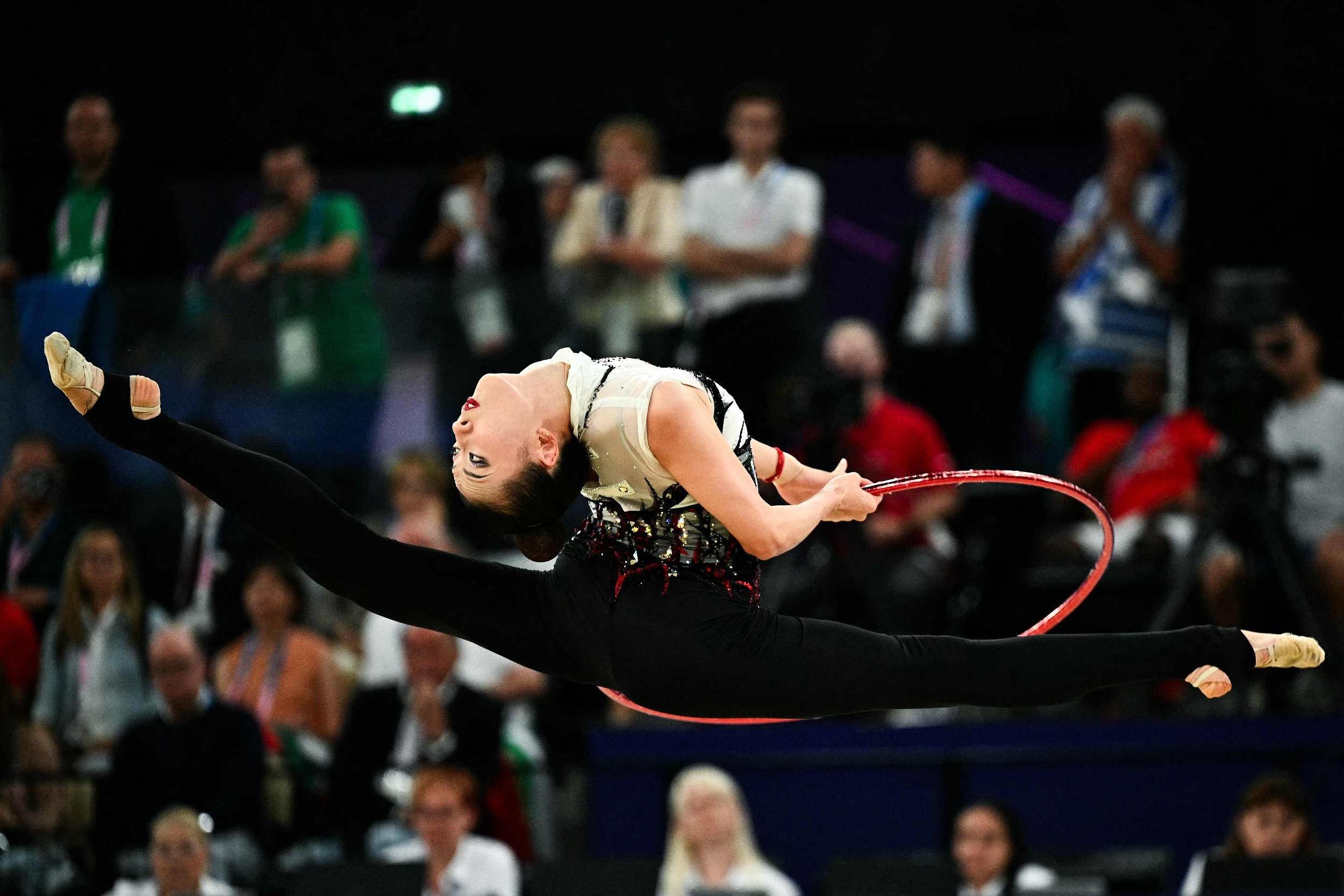 华体会网址-德国体操选手表现出色,领先全场 第2张 华体会网址-德国体操选手表现出色,领先全场 第2张