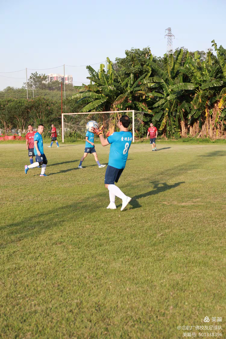 华体会hth-足球盛宴再启，豪强对决激烈展开!的简单介绍  第1张